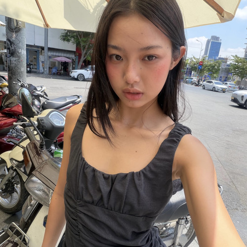 TRUSTME-上新不规则层叠褶皱设计日常百搭纯色简约吊带背心60139