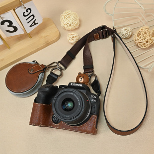 佳能R10皮套R50底座半套便携R50V可直取电池相机配件通用R100粉色