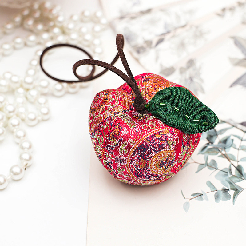 宋锦【小苹果】挂件桑蚕丝真丝国风挂饰车用卧室吊坠
