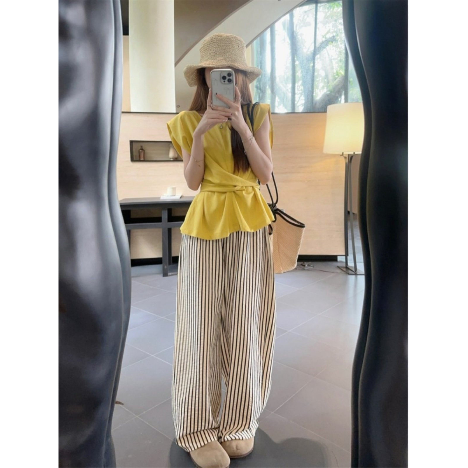 韩版休闲感套装女夏季2026新款绑带扭结坎肩上衣条纹遛弯阔腿裤子