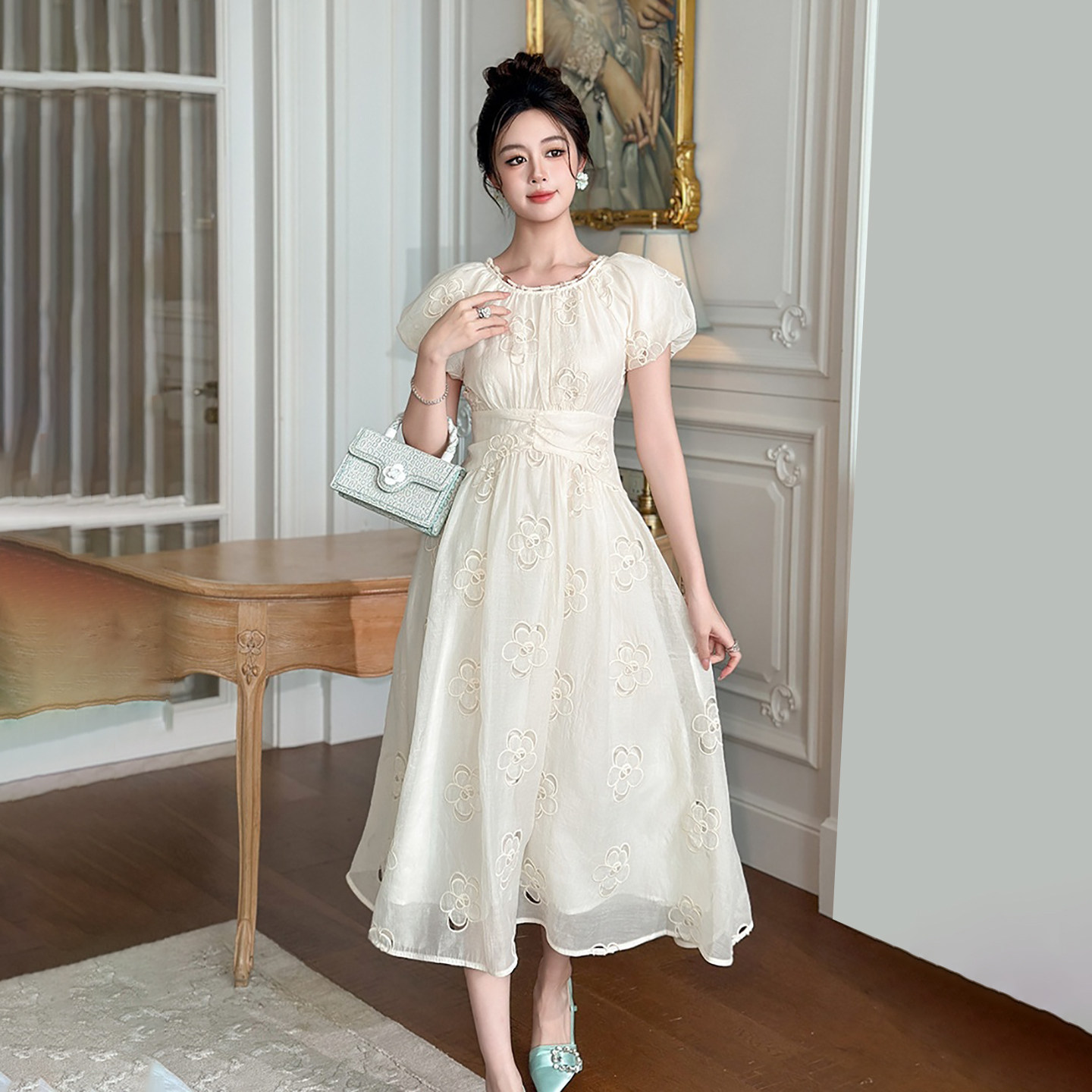 2026新款时尚女装显瘦收腰连衣裙女春夏法式公主裙度假风短袖裙子