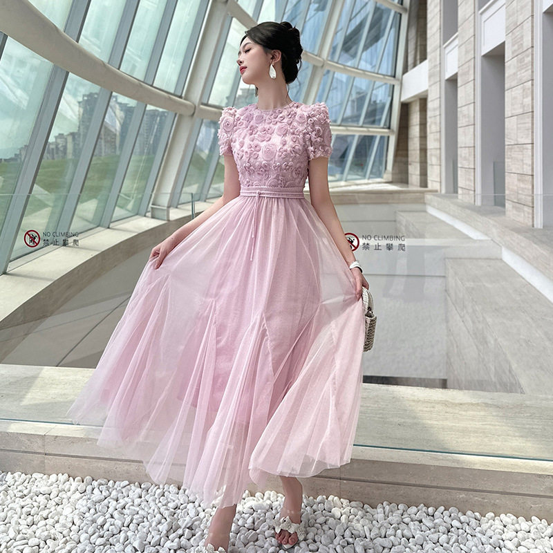 法式宫廷风连衣裙女夏季2026新款高级感巨好看蕾丝拼接网纱长裙子