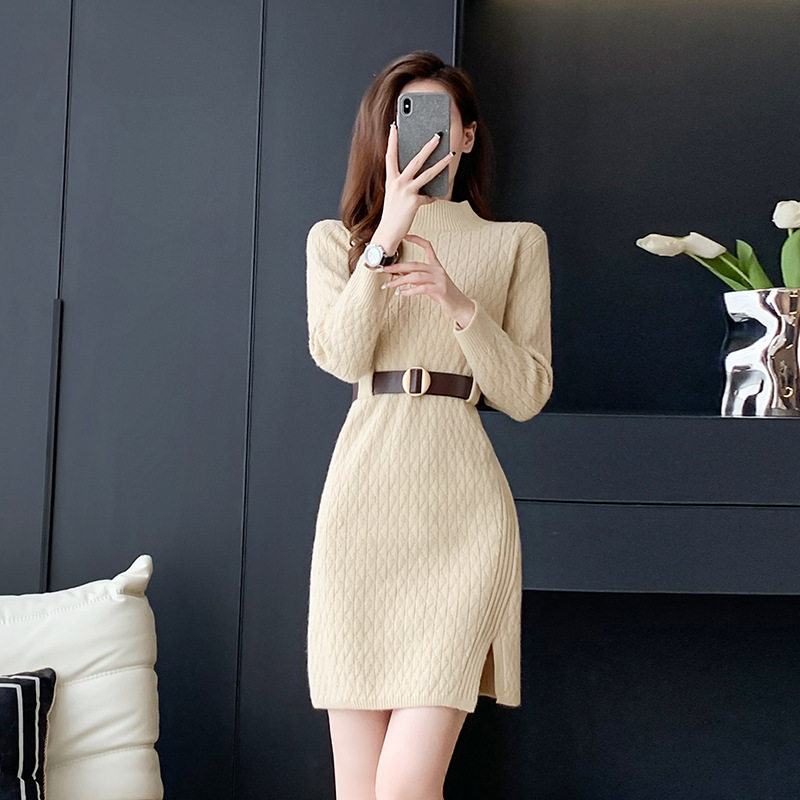 2026秋冬新款小香风韩版针织连衣裙小个子显高毛衣裙A字长袖杏色