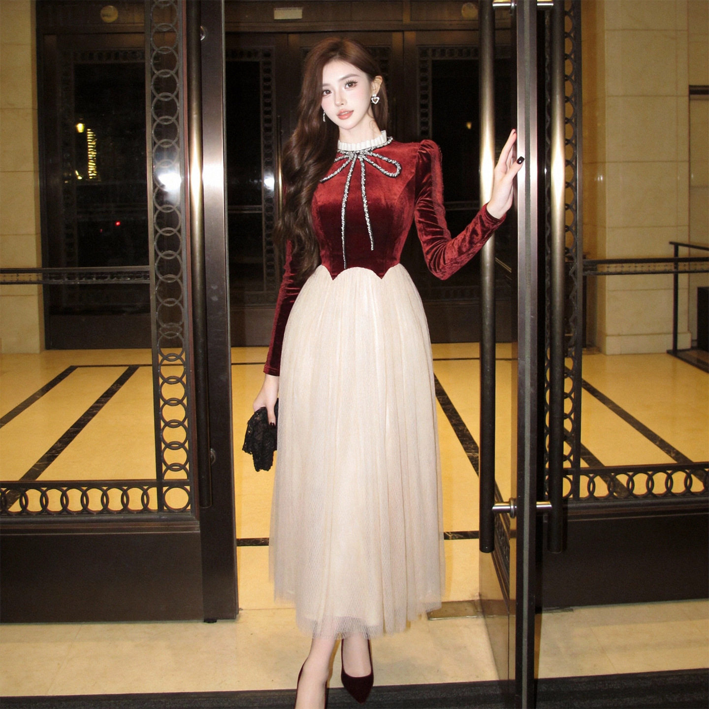 2026新款法式春装减龄蝴蝶结网纱连衣裙撞色拼接收腰女装时尚优雅