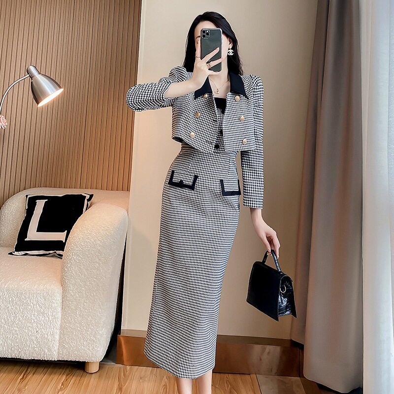 2026早春新款淡人高知穿搭一整套吊带裙长外套套装显瘦小香风秋冬