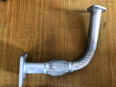 时风风菱D版国五车配件 时风风菱发动机排气管前段 消声器前接管