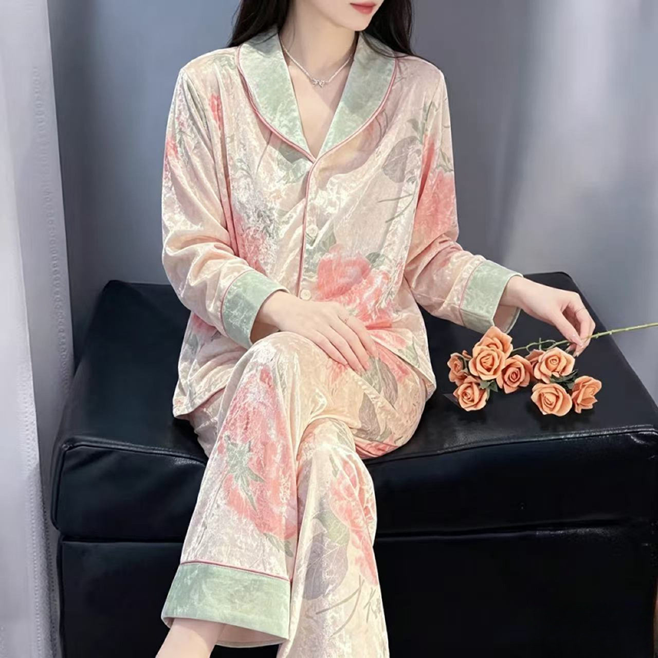 甜美金丝绒2026新款钻绒睡衣女秋冬长袖印花春秋季家居服套装薄绒