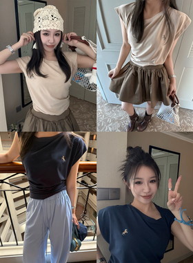Scout 西太后私服 扭扭造型辣妹斜肩挖领造型感T恤女气质捏皱上衣