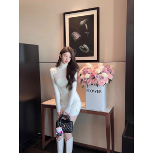 韩国FairyJiang 秋冬新款白色高领针织连衣裙短款修身包臀毛衣裙