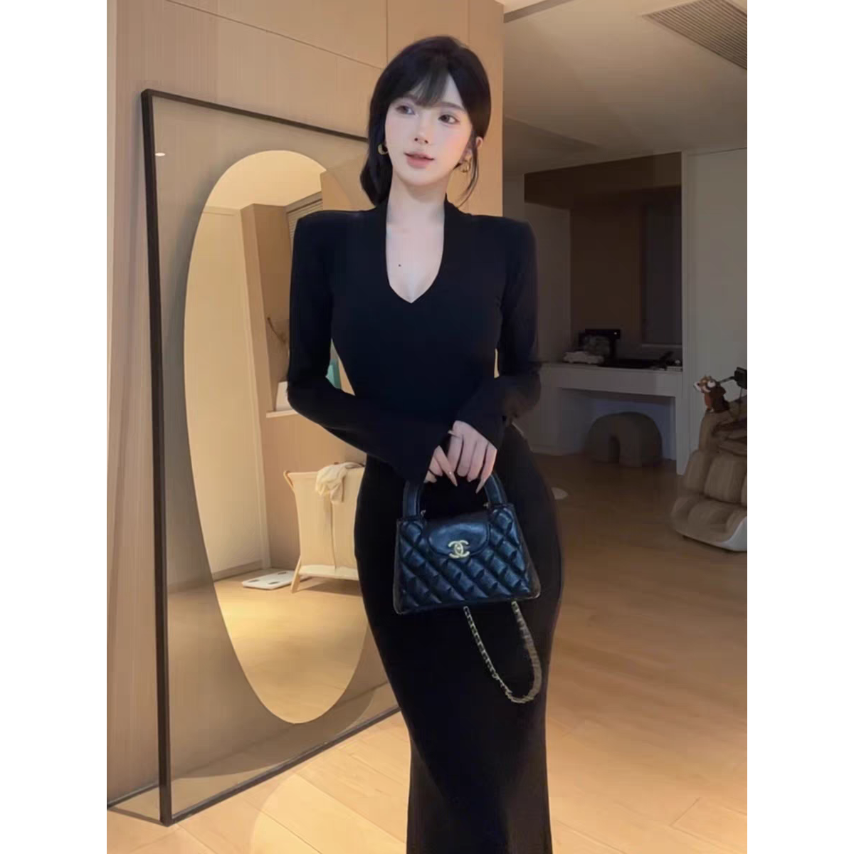 隐贵感V领精致版型秋冬内搭长袖版 打底裙配大衣