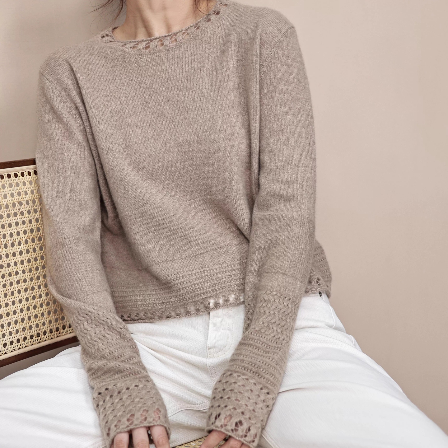 新款镂空勾花100纯山羊绒衫女圆领休闲百搭秋冬挑洞高级感针织衫