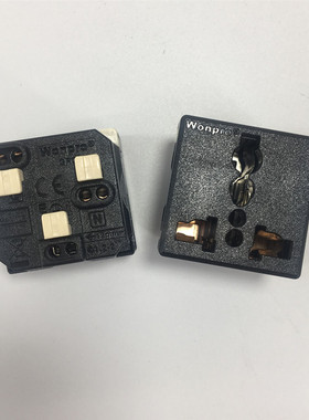 Wonpro稳不落黑色R4功能键埋入插座芯模块10A250V卡线式三孔通用
