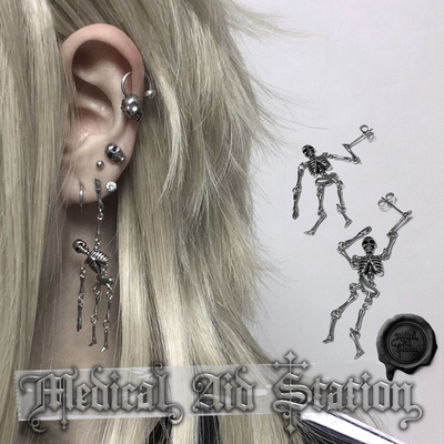 会摇摆的骷髅骨架耳钉～钛钢材质