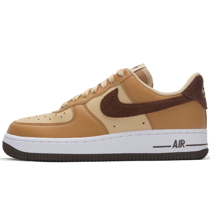 Nike耐克女子2024秋季AirForce1'07经典休闲运动鞋HQ3905-200
