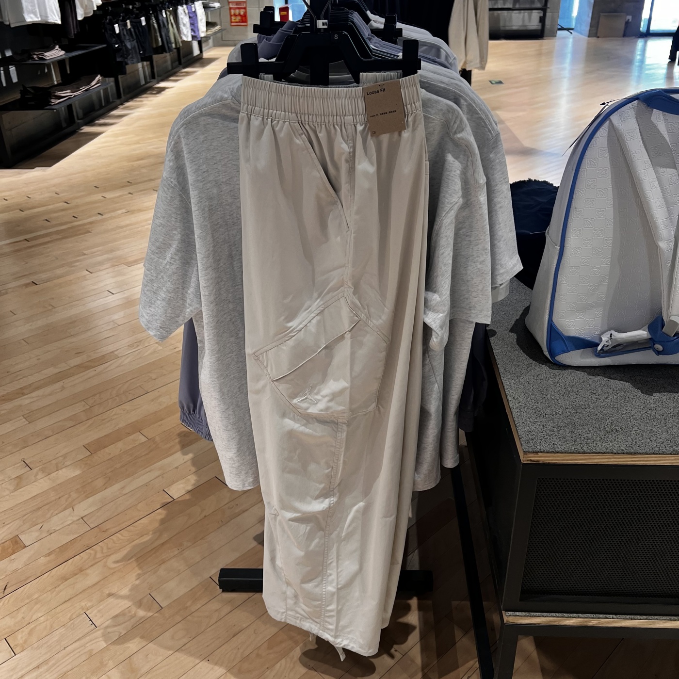 耐克女运动休闲工装裤长裤