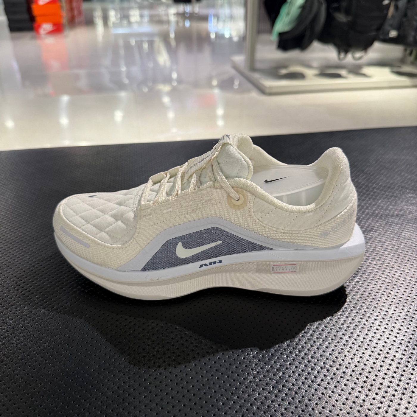 NIKE耐克女AIR WINFLO 11减震户外防水耐磨运动跑步鞋 FQ1359-103