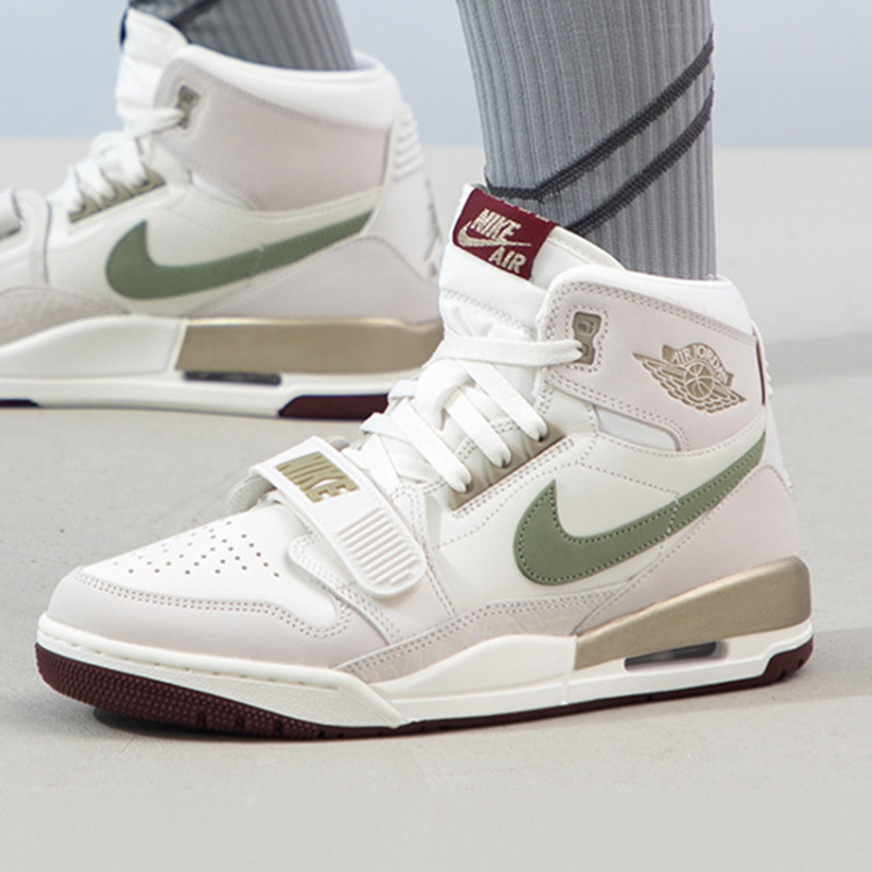 正品NIKE/耐克男子春季新款高帮百搭休闲运动篮球鞋HF0745-131
