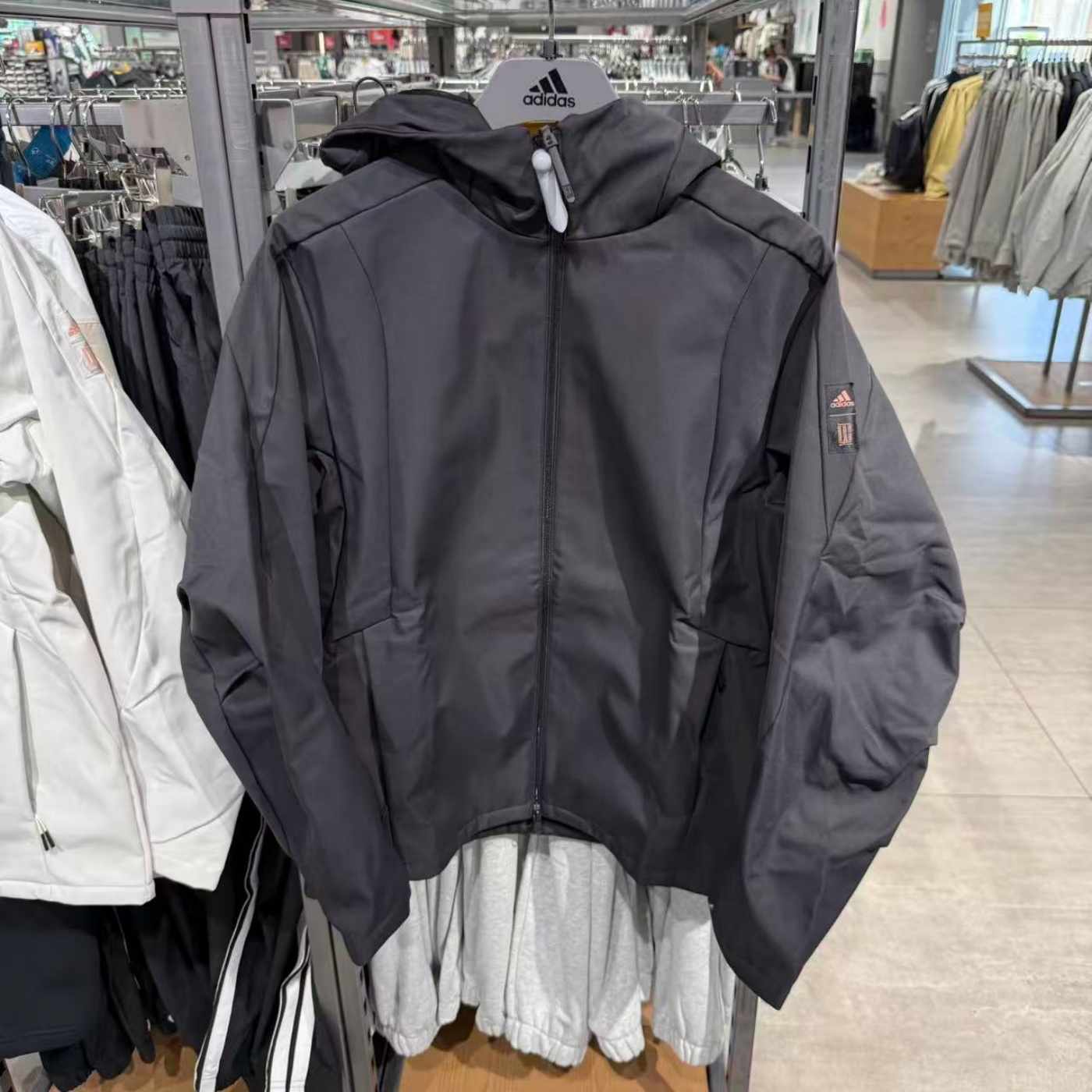 Adidas阿迪达斯男子秋冬防水抗风加绒保暖冲锋衣外套夹克JI8712