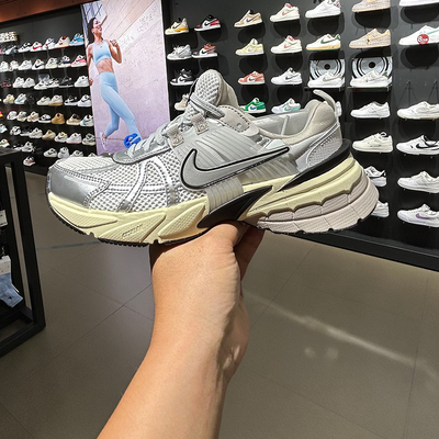 正品Nike耐克女鞋V2KRUN复古厚底老爹鞋机能跑步鞋FD0736-100-101