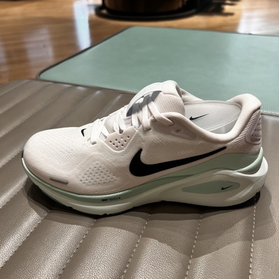 Nike耐克女跑步鞋Structure 26透气缓震公路专业运动鞋HJ1101-100