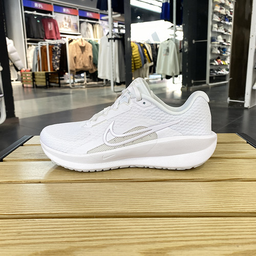 正品NIKE/耐克女子春季新款低帮轻便运动休闲跑步鞋 FD6476-101