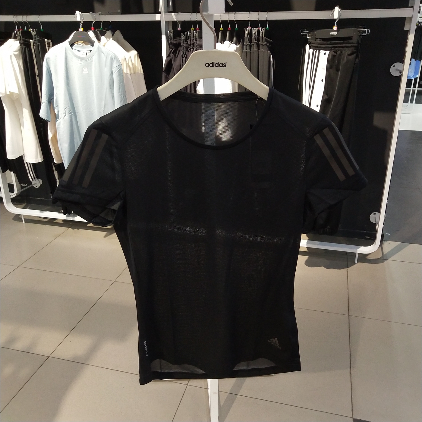 阿迪达斯T恤女夏季新款黑色短袖跑步训练服透气运动服DQ2630