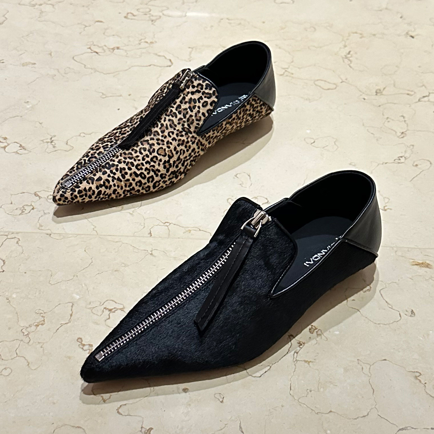 欧货2025秋新款女鞋尖头平底豹纹马毛时装款低跟欧美真皮单鞋子潮