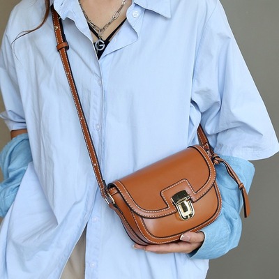 新款小众高级感马鞍包