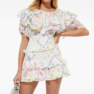 2026早春新款法式白色碎花圆领泡泡袖衬衫多层荷叶边短裙时尚套装