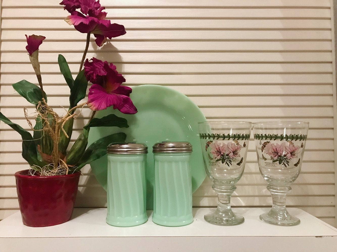 Vintage出口美國日本大火的fire king玉色奶玻璃翡翠色調味瓶鹽罐在類目 廚房/烹飪用具, 廚用小工具/廚房儲物, 儲物瓶罐/廚房儲物器皿, 調味瓶罐中 - 來自Buy2taobao.com提供專業的淘寶代購服務