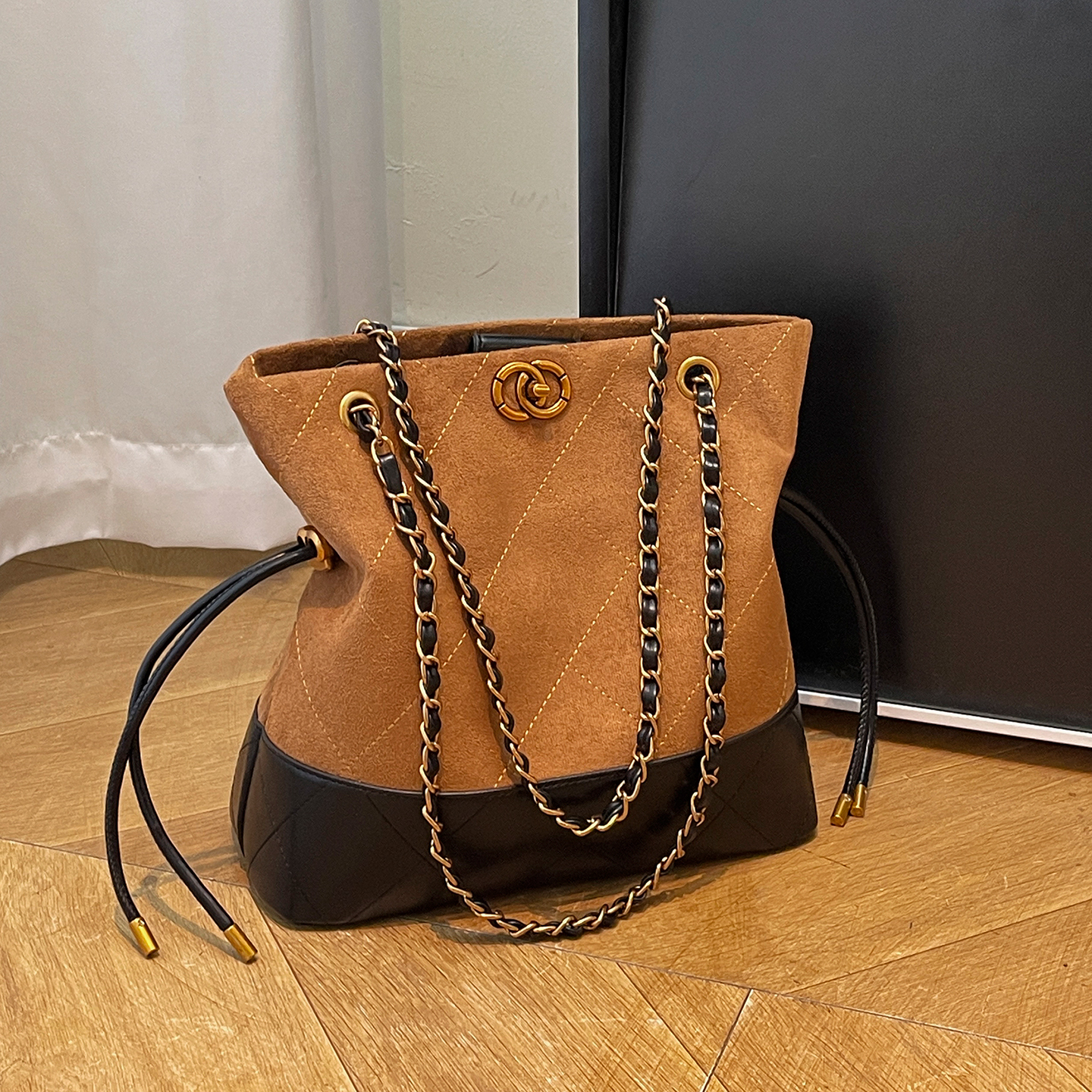 小香风麂皮水桶包腋下包斜挎包