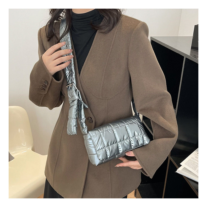 哈尔滨手机防寒装备保暖袋防冻套高颜值包包女小包轻便2024新款潮,箱包皮具/热销女包/男包,腋下包,淘宝优惠券,粉丝福利购,淘宝优惠卷