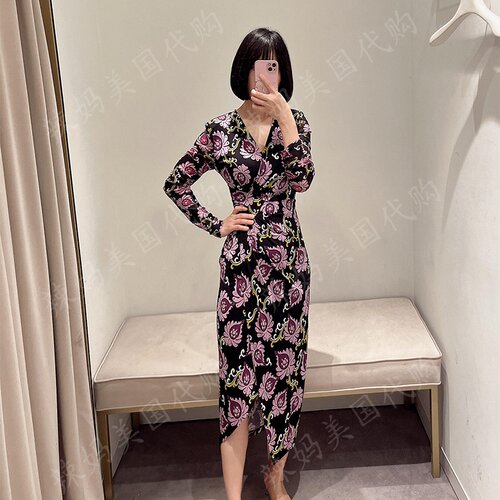 DVF春夏V领黑紫花朵连衣裙