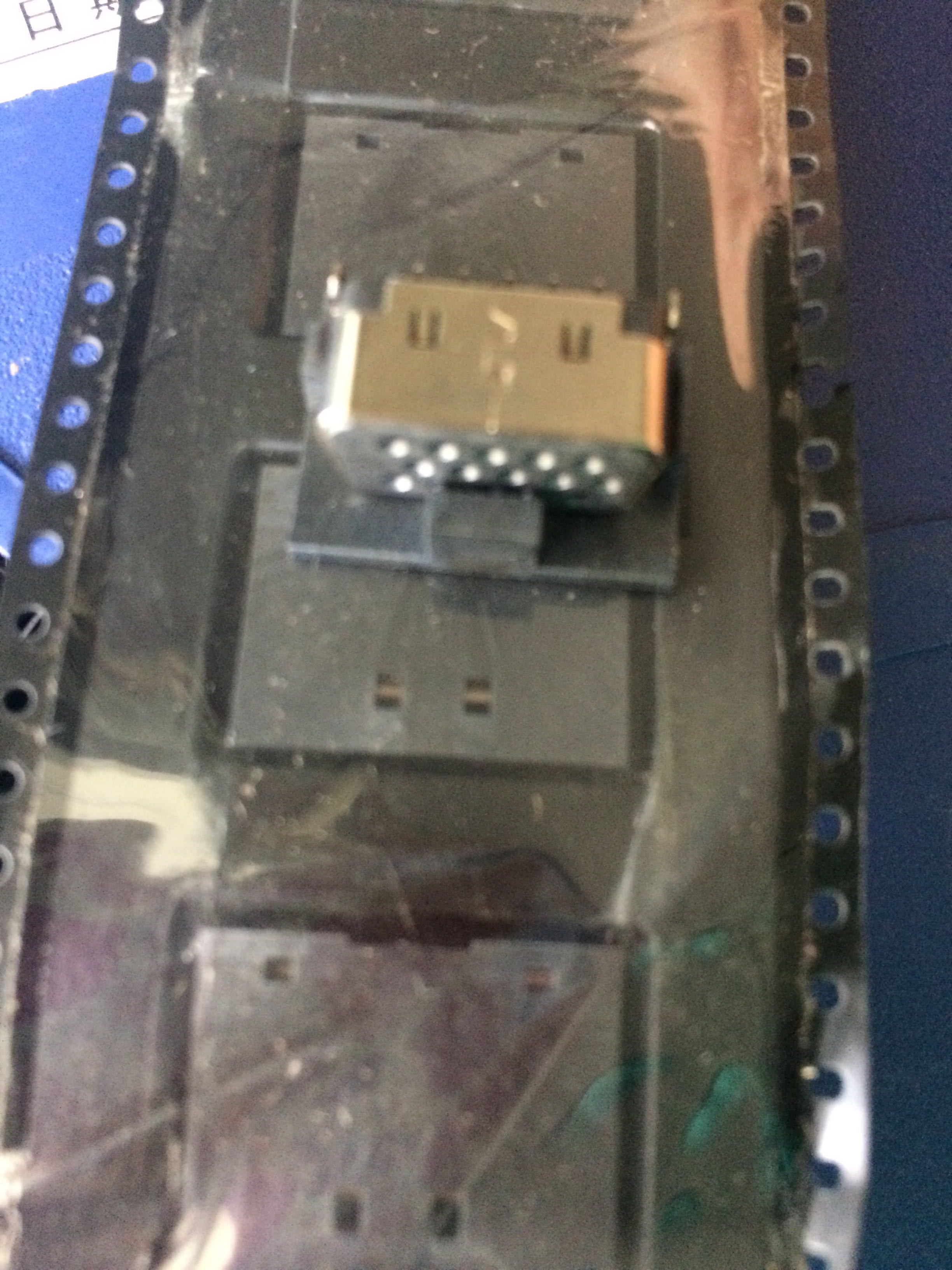 D-SUB连接器  2DS2Y31-200111F 15针 沉板 3.45载带连接器 原装现