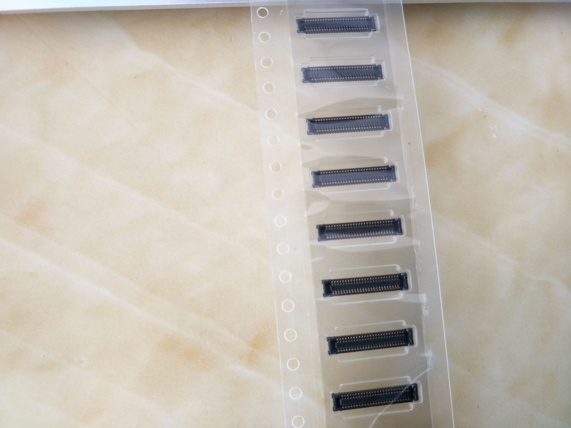 JAE航空电子WP7B-S050VA1-R6000 0.4mm 50pin母座连接器 深圳仓储