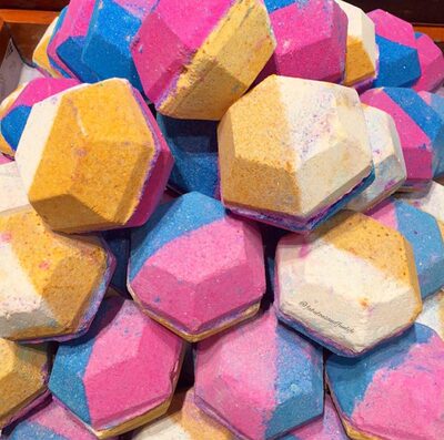 探索号气泡弹LUSH滋润泡澡保湿