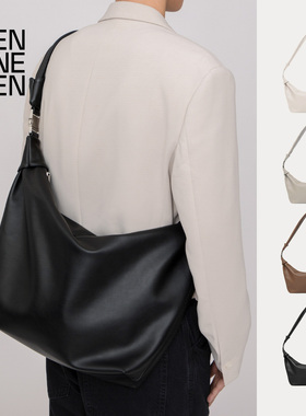 TEN ONE TEN/田文田实用超大单肩斜跨手提手拿电脑包饺子包