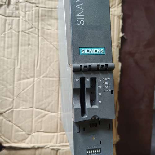 6SL3040-0MA00-0AA1驱动器，实物图