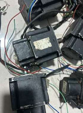 富士400W伺服电机GYC401DC1-SA，成色可以，