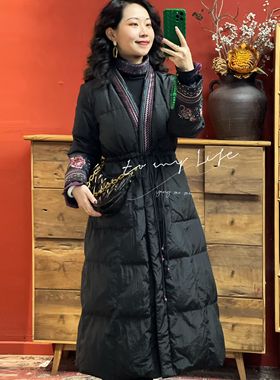 羊在在【亭亭玉立】民族刺绣过膝羽绒服收腰流苏外套YRF24YW0932