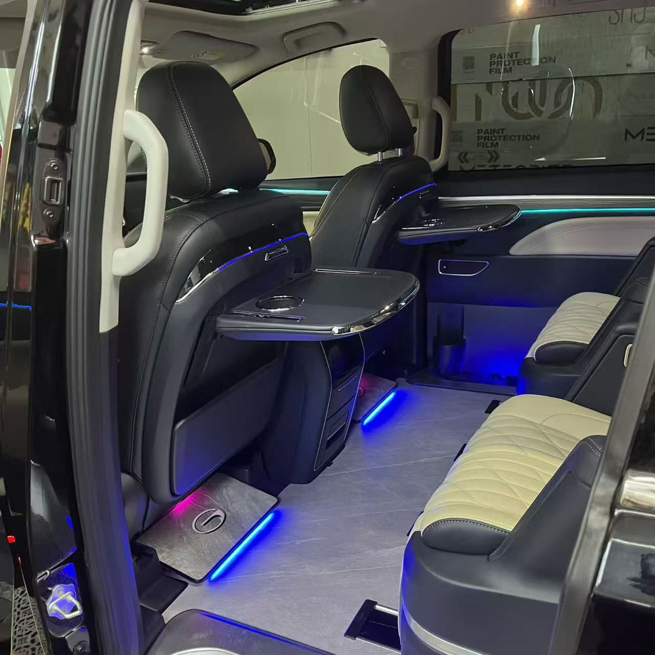 适用传祺M8E9小桌板新款带桌面调节E8后排餐桌车用笔记本架向往S7