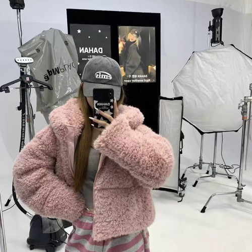 玥儿家冬上新2025新款连帽加厚保暖羽绒服外套2525