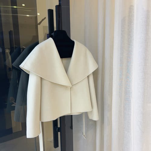 玥儿小众泡菜馆-领高级极简短款羊毛外套(配腰带)（含90羊毛）511