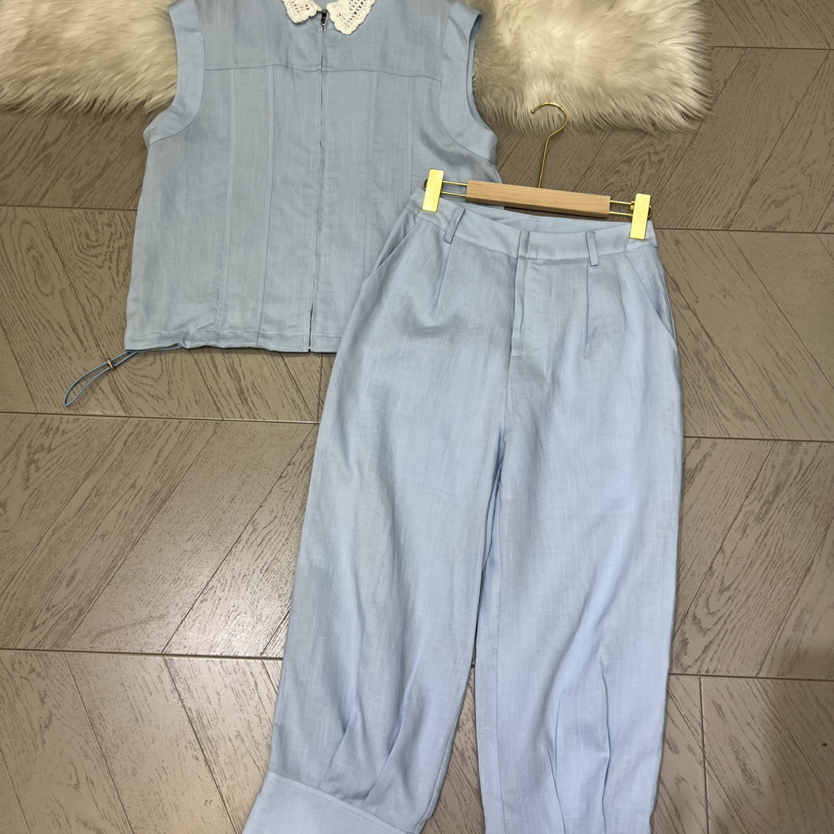 玥儿新100亚麻套装领口精致蕾丝钩花上衣+九分阔腿裤垂坠感Y20485