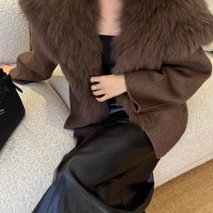 180 含100狐狸毛 玥儿驼桑蚕丝羊毛外套 配可拆卸真狐狸毛毛领