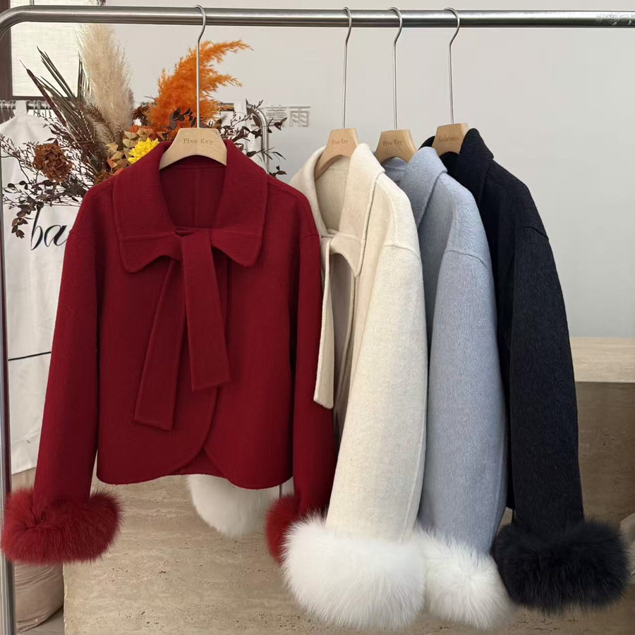 玥儿-松短款羊毛外套(配可拆卸狐狸毛袖口)（含100绵羊毛）FD12