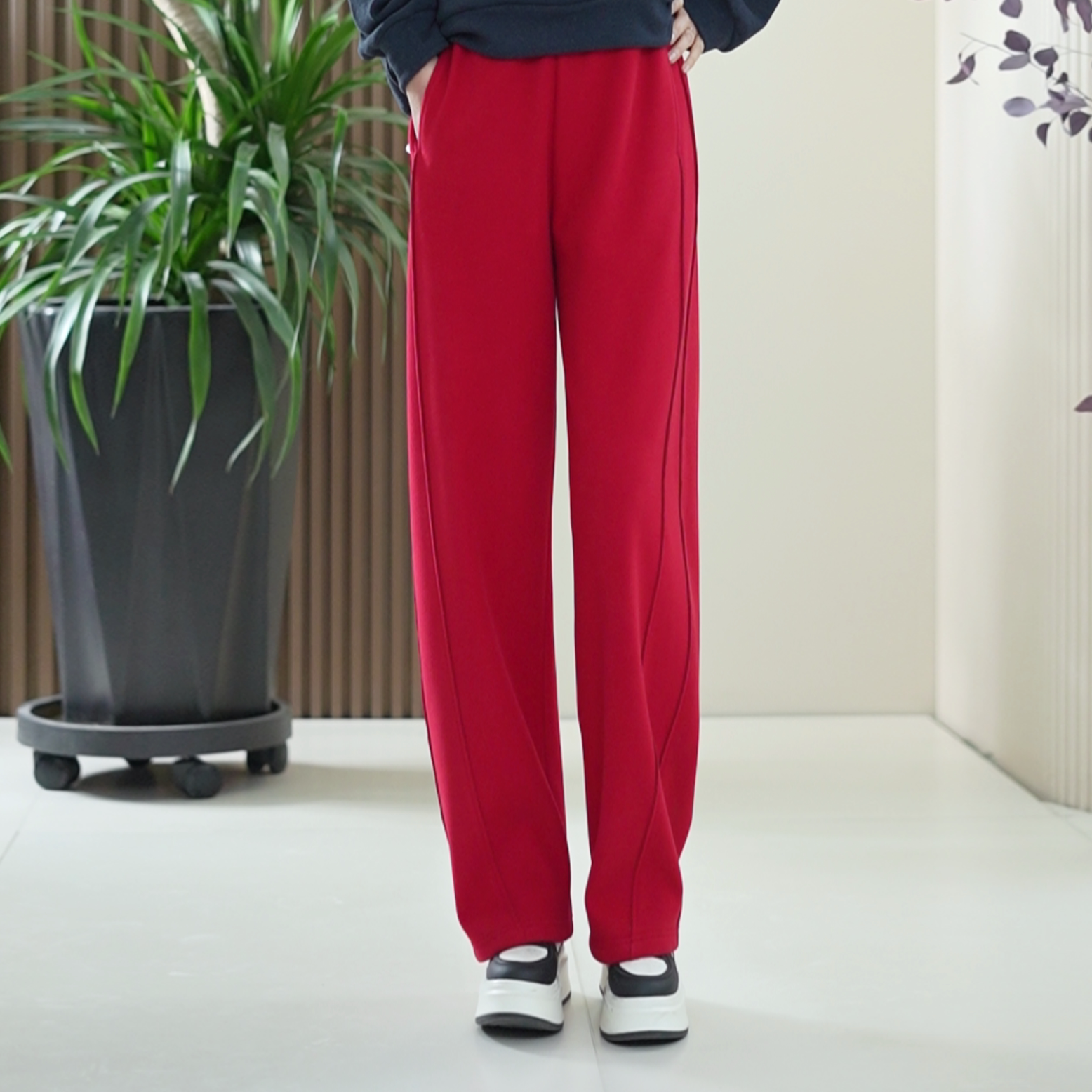 防风慕丝绒镰刀裤蓄热保暖锁温度大码全松紧腰冬季时尚休闲长裤女