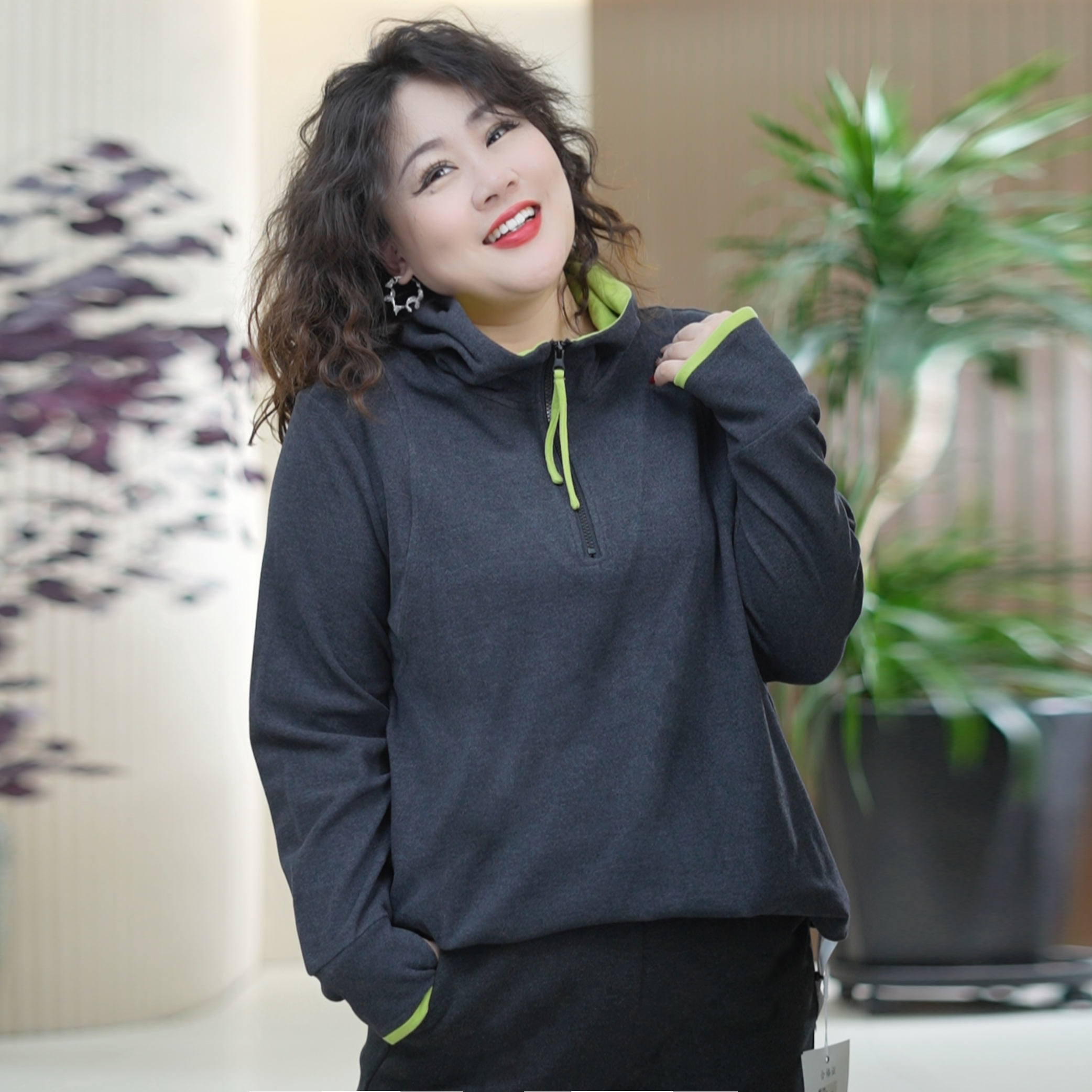 精品膨体德绒元宝领卫衣连帽撞色大码弹力保暖半拉链冬季打底衫女