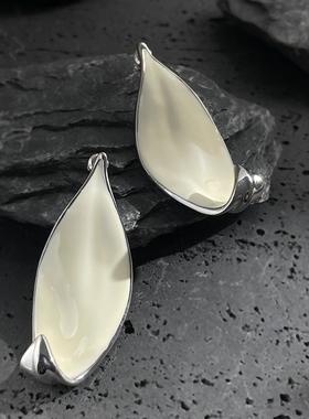 LJW 博主同款白色珐琅叶片造型夸张耳环轻奢小众设计时髦气质耳饰