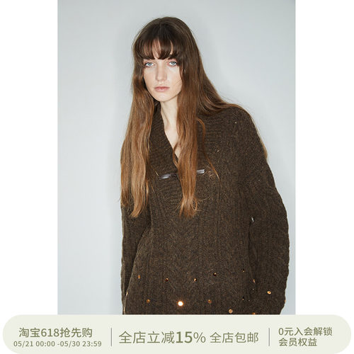 牛角扣细支羊毛毛衣深咖色